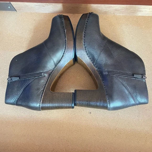 Dansko - Delphina Booties - Metallic Aged Bronze - Picture 7 of 10